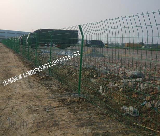 现货供应太原双边丝护栏网-新型绿色公路围栏网 质量保证--点击浏览大图